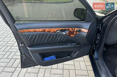 Седан Mercedes-Benz E-Class 2003 в 