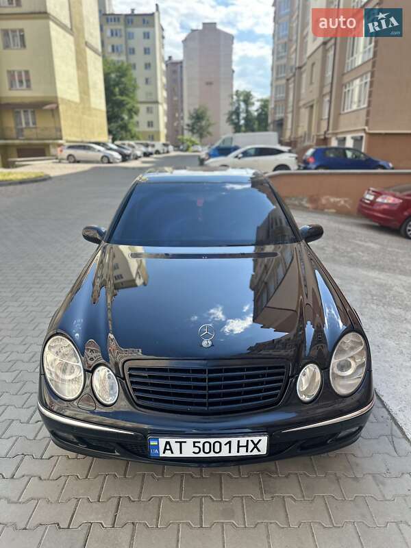 Седан Mercedes-Benz E-Class 2002 в 