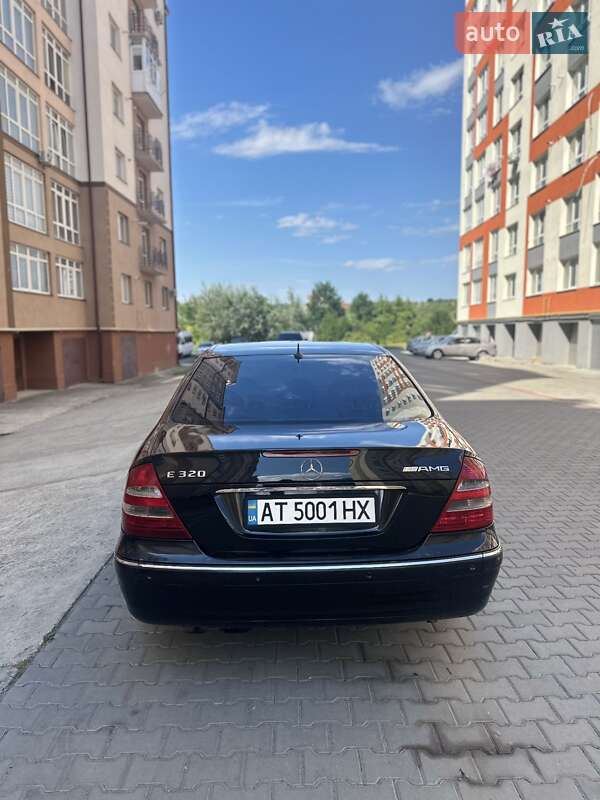 Седан Mercedes-Benz E-Class 2002 в Ивано-Франковске