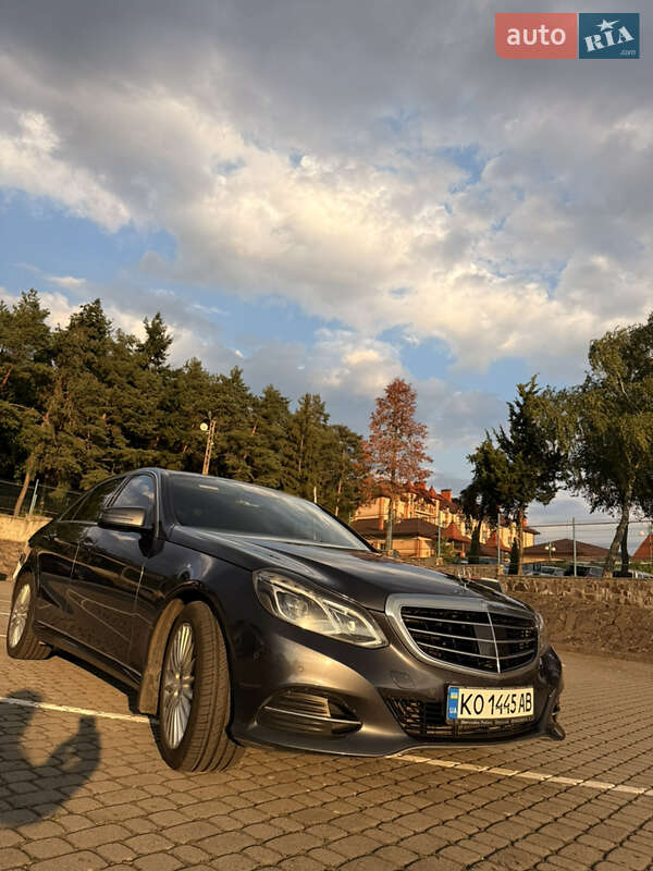 Седан Mercedes-Benz E-Class 2014 в Ужгороде
