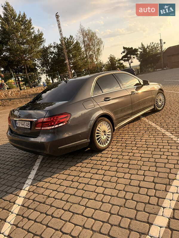 Седан Mercedes-Benz E-Class 2014 в Ужгороде