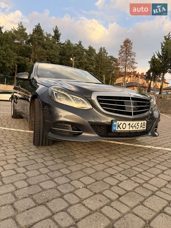 Седан Mercedes-Benz E-Class 2014 в Ужгороде