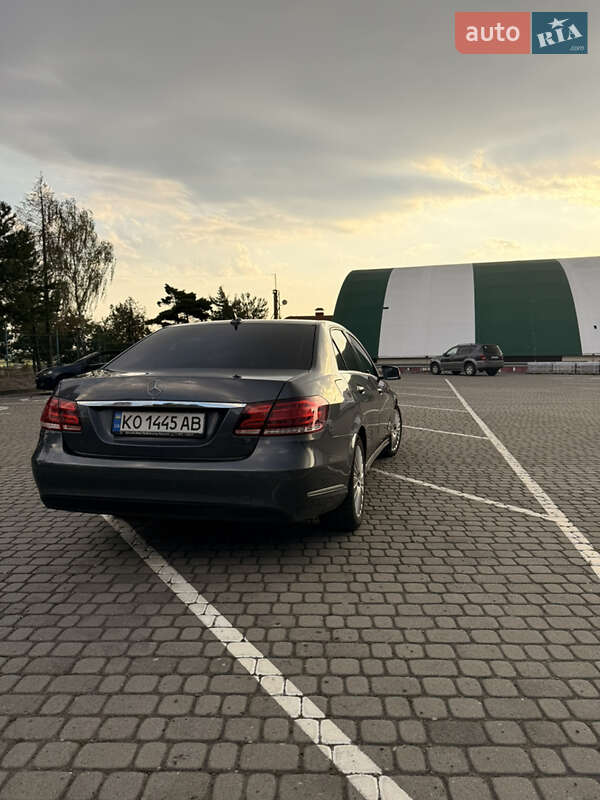 Седан Mercedes-Benz E-Class 2014 в Ужгороде