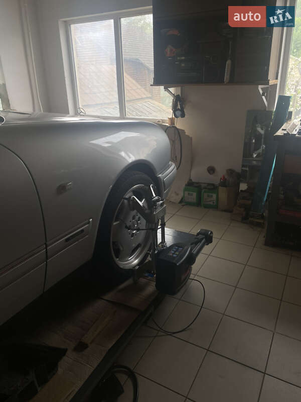 Седан Mercedes-Benz E-Class 1999 в Киеве