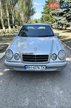 Седан Mercedes-Benz E-Class 1998 в Одесі