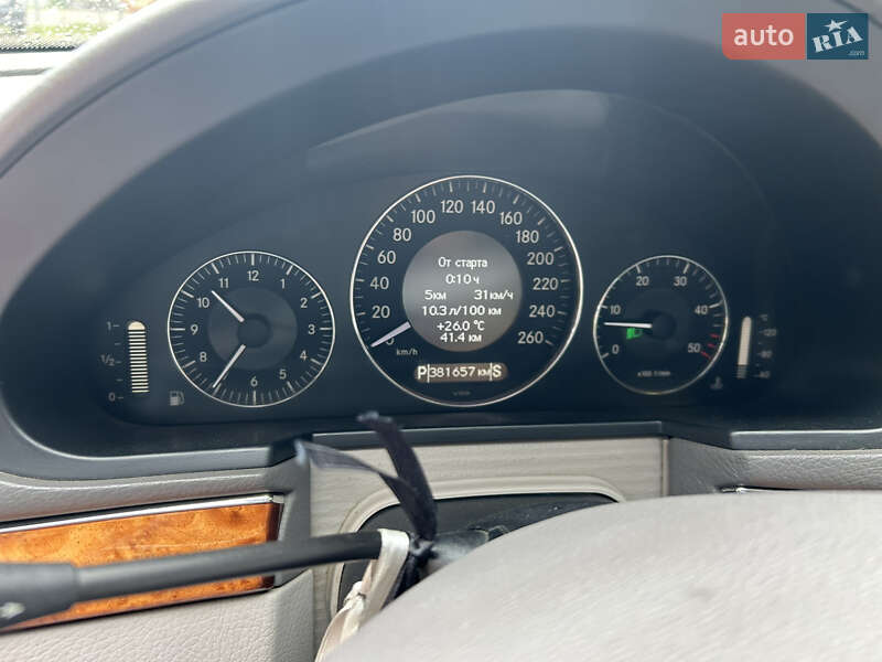 Седан Mercedes-Benz E-Class 2006 в Черновцах