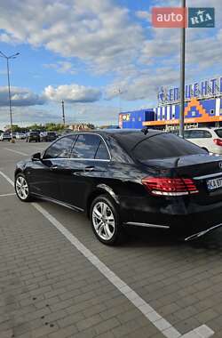 Седан Mercedes-Benz E-Class 2015 в 