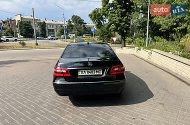 Седан Mercedes-Benz E-Class 2011 в 