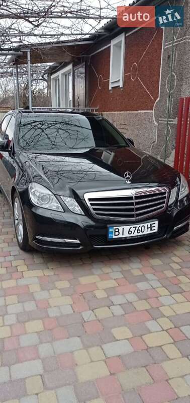 Седан Mercedes-Benz E-Class 2011 в Полтаве