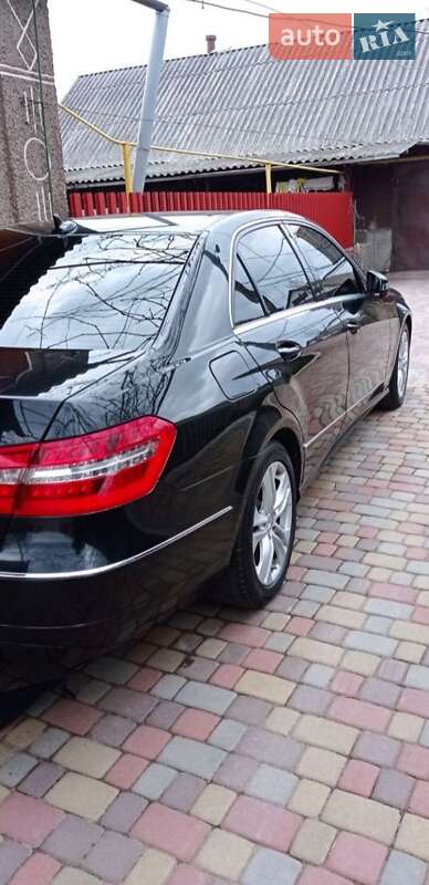Седан Mercedes-Benz E-Class 2011 в Полтаве