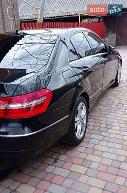 Седан Mercedes-Benz E-Class 2011 в 