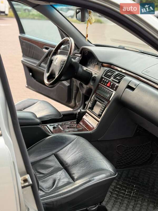 Універсал Mercedes-Benz E-Class 2000 в Києві фото 18 Універсал Mercedes-Benz E-Class 2000 в Києві