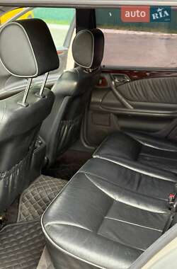 Универсал Mercedes-Benz E-Class 2000 в 