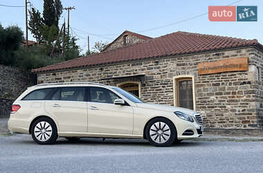 Универсал Mercedes-Benz E-Class 2013 в Черновцах