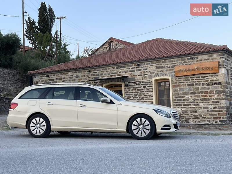 Універсал Mercedes-Benz E-Class 2013 в Чернівцях