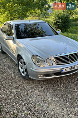Седан Mercedes-Benz E-Class 2002 в Косове