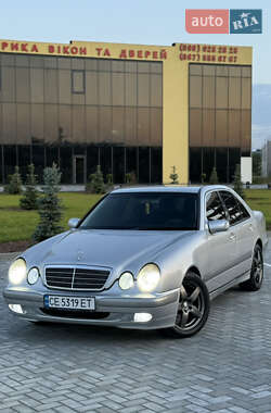 Седан Mercedes-Benz E-Class 2000 в 