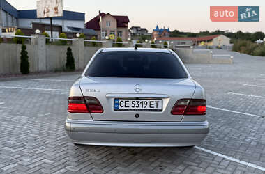 Седан Mercedes-Benz E-Class 2000 в 