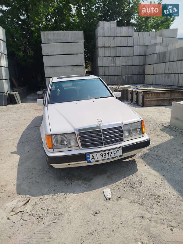 Mercedes-Benz E-Class 1987