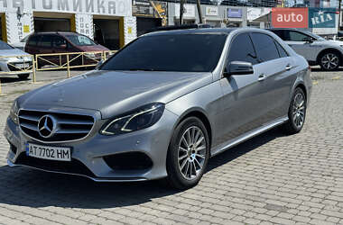 Седан Mercedes-Benz E-Class 2013 в Чернівцях