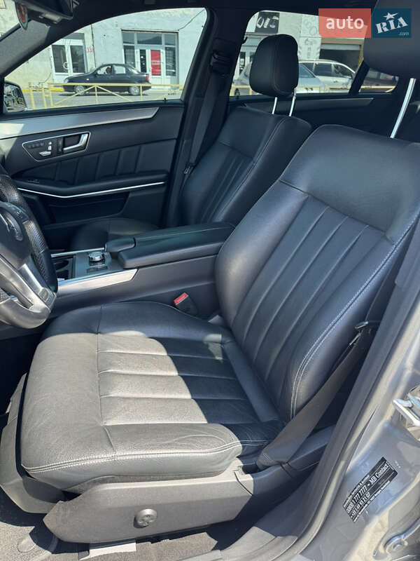 Седан Mercedes-Benz E-Class 2013 в Черновцах