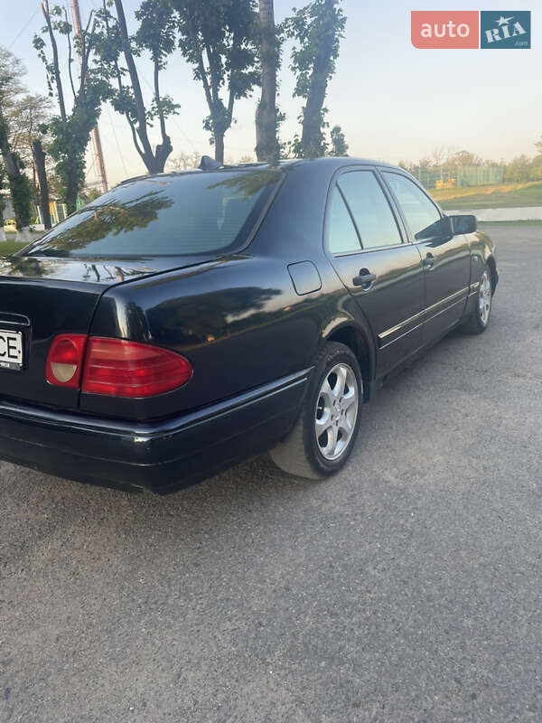 Седан Mercedes-Benz E-Class 1997 в Виннице