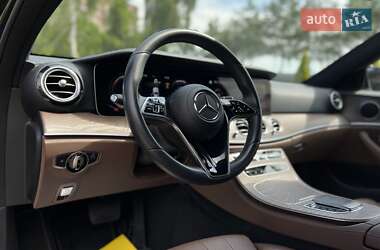 Седан Mercedes-Benz E-Class 2022 в 