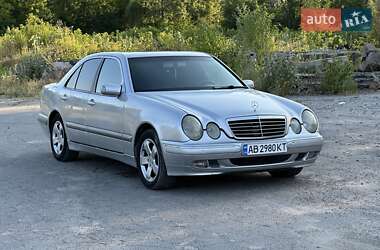 Седан Mercedes-Benz E-Class 2000 в Виннице