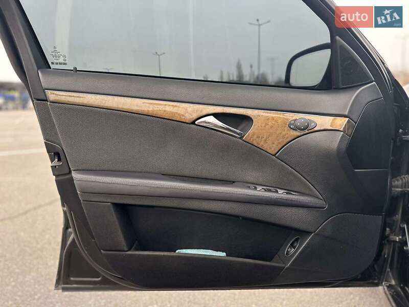 Седан Mercedes-Benz E-Class 2008 в Кривом Роге