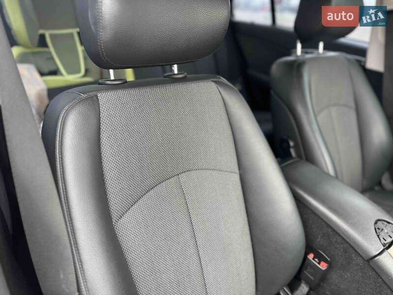 Седан Mercedes-Benz E-Class 2008 в Кривом Роге