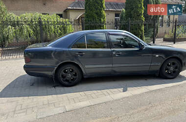 Седан Mercedes-Benz E-Class 1996 в 