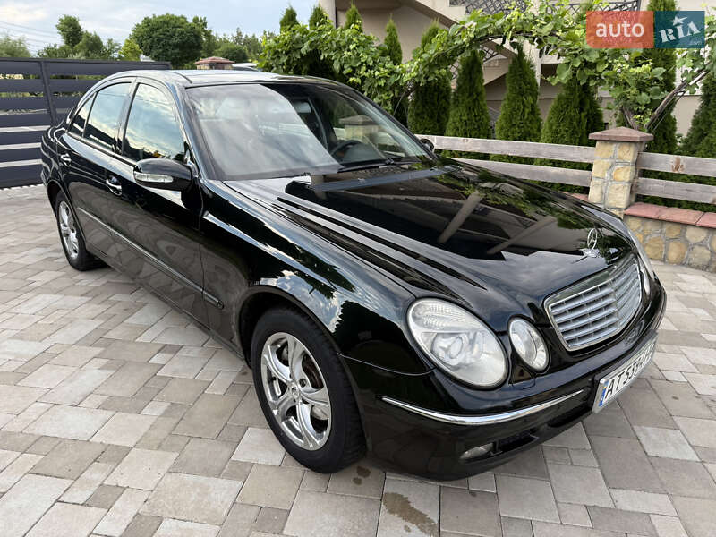 Седан Mercedes-Benz E-Class 2004 в Ивано-Франковске