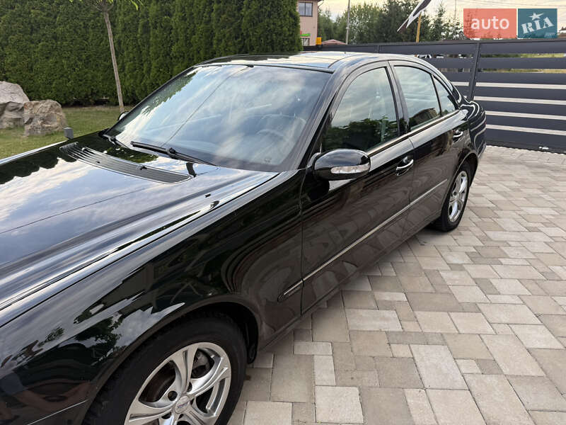 Седан Mercedes-Benz E-Class 2004 в Ивано-Франковске