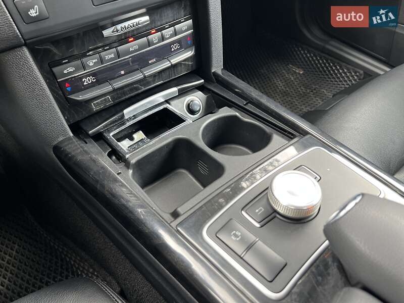Седан Mercedes-Benz E-Class 2012 в Львове