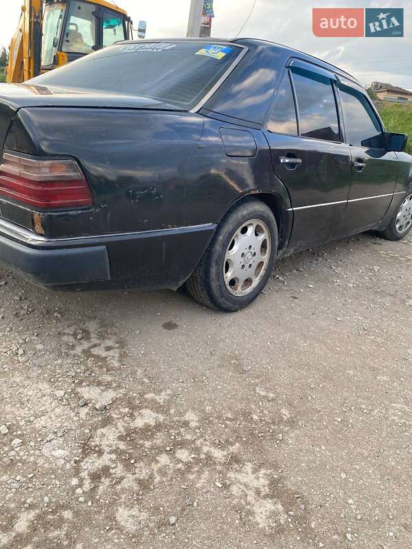 Седан Mercedes-Benz E-Class 1995 в Тернополе