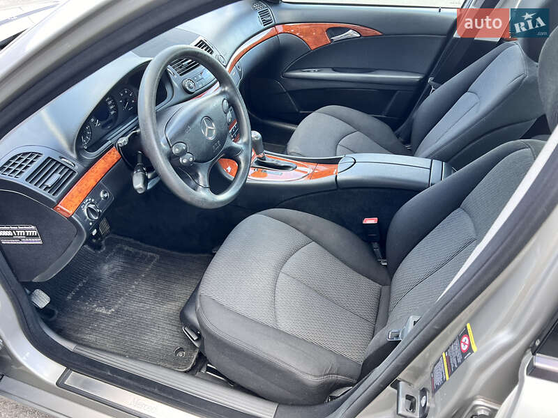 Седан Mercedes-Benz E-Class 2006 в Киеве