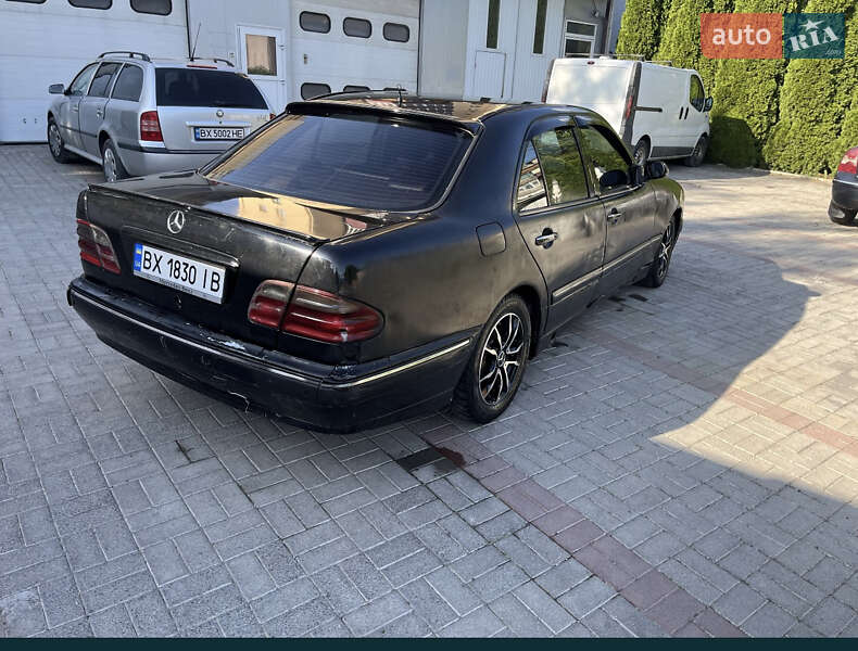 Седан Mercedes-Benz E-Class 1998 в Хмельницком