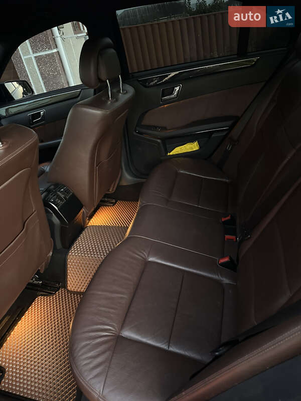 Седан Mercedes-Benz E-Class 2011 в Сокирянах