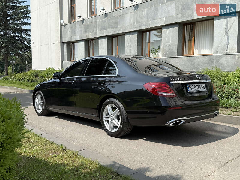Седан Mercedes-Benz E-Class 2017 в Тернополе фото 7 Седан Mercedes-Benz E-Class 2017 в Тернополе