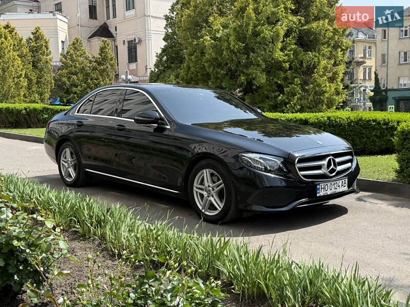 Седан Mercedes-Benz E-Class 2017 в Тернополе фото 12 Седан Mercedes-Benz E-Class 2017 в Тернополе