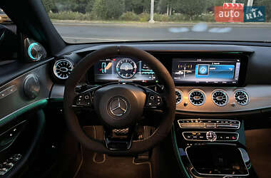 Седан Mercedes-Benz E-Class 2017 в 