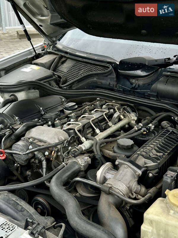 Седан Mercedes-Benz E-Class 2000 в Городке