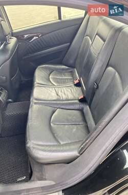 Седан Mercedes-Benz E-Class 2002 в 