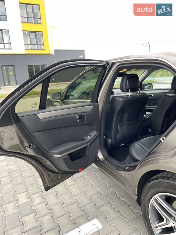 Седан Mercedes-Benz E-Class 2012 в Луцьку