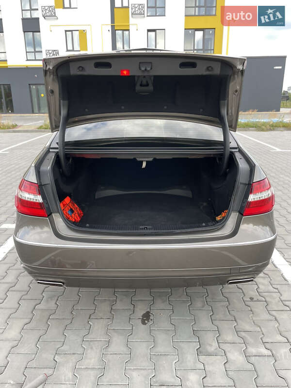 Седан Mercedes-Benz E-Class 2012 в Луцьку