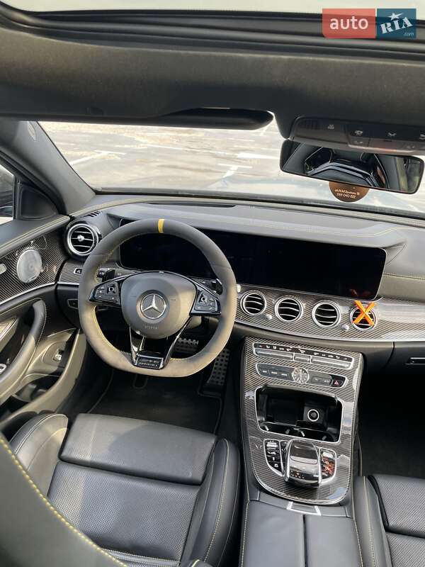 Седан Mercedes-Benz E-Class 2018 в Киеве