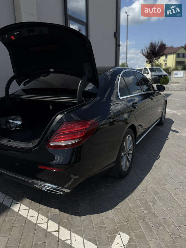 Седан Mercedes-Benz E-Class 2017 в Ровно