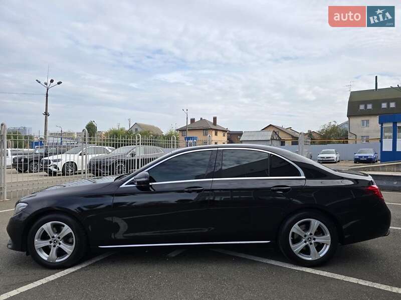 Седан Mercedes-Benz E-Class 2017 в Киеве