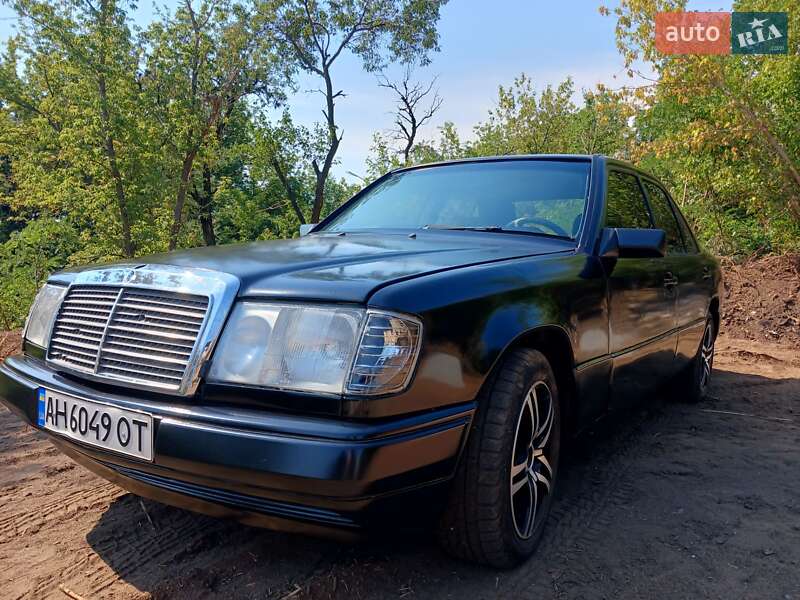 Седан Mercedes-Benz E-Class 1990 в Краматорске