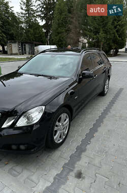 Универсал Mercedes-Benz E-Class 2010 в Стрые